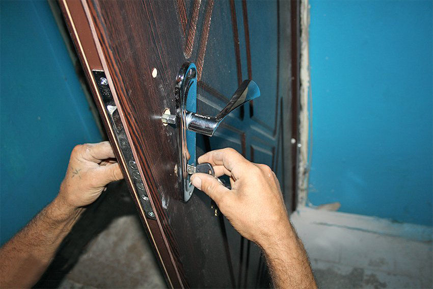 Ремонт замка в металлической двери